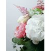 Flores blancas , rosas y verdes detalles